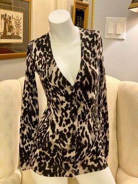 🌸 Leopard Print Button-Front Cardigan  in Black & Cream